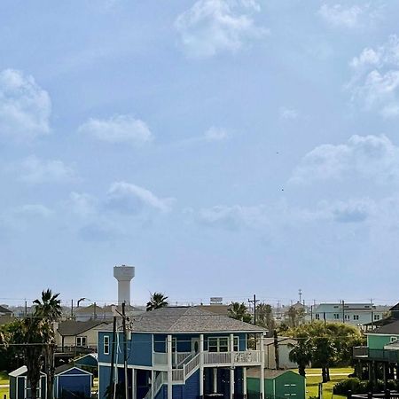 Chic Crystal Beach Escape With Deck - Walk To Beach! Bolivar Peninsula Kültér fotó