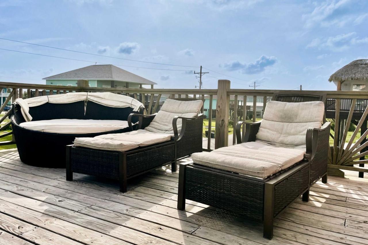 Chic Crystal Beach Escape With Deck - Walk To Beach! Bolivar Peninsula Kültér fotó